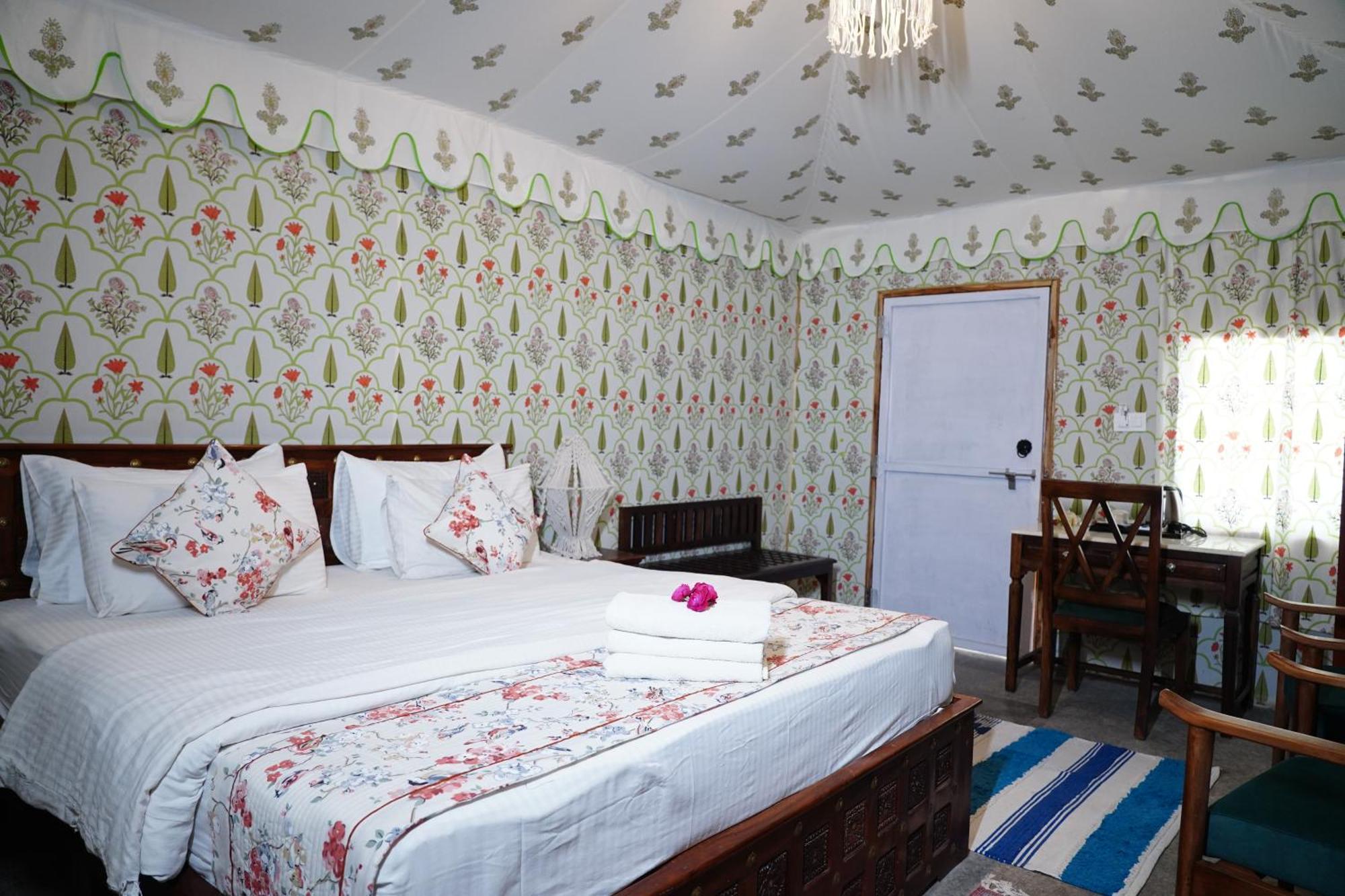 Hotel Heli Pushkar Esterno foto
